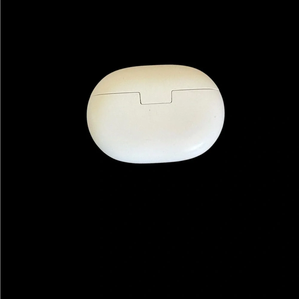 Beats Studio Buds Wireless Earbuds - White - Picture 4 of 4